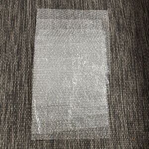 8 sheets of bubble wrap